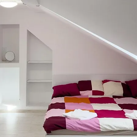 Apartament Doesn't Work Fck Off *